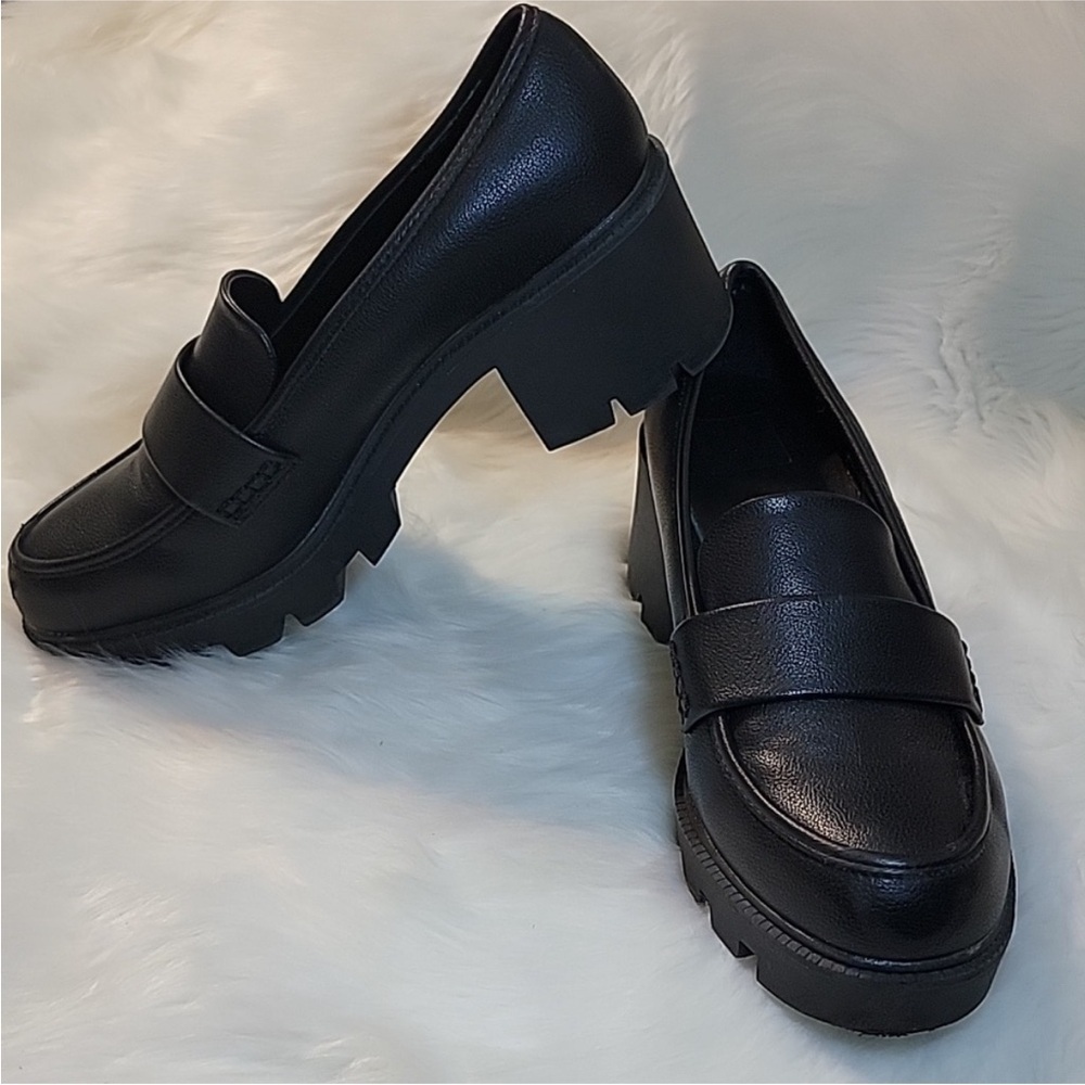 DOLCE VITA Black Neeka Lug Loafer Chunky Heel Maryjane Sz 9 1/2 9.5 Preppy Fall